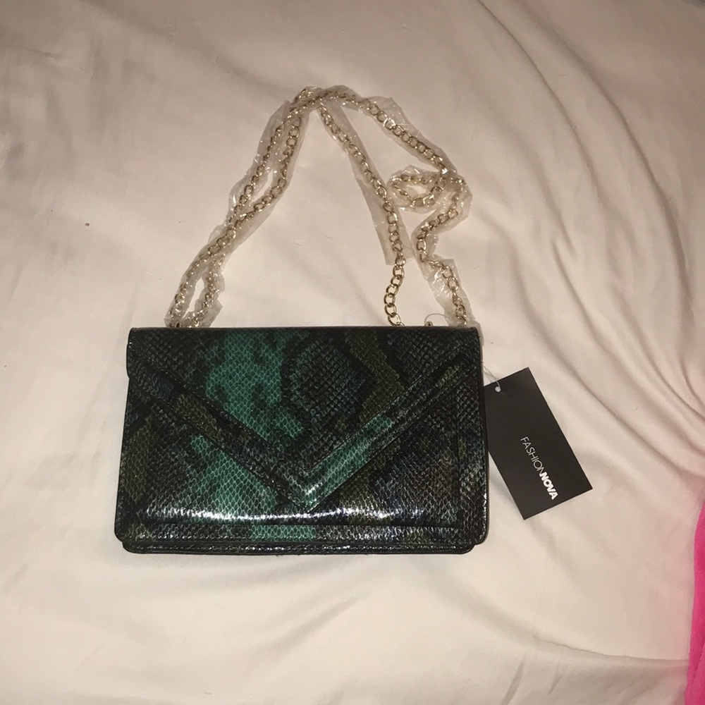 Fashion Nova snake print purse